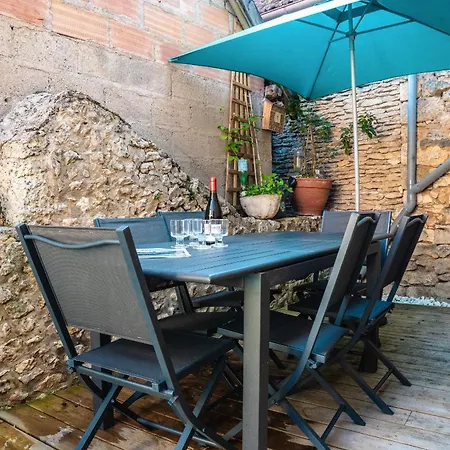 Maison Moderne, En Pierre Avec Terrasse Pour 6 Holiday home *