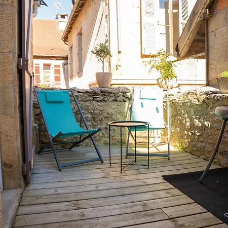 Maison Moderne, En Pierre Avec Terrasse Pour 6 *