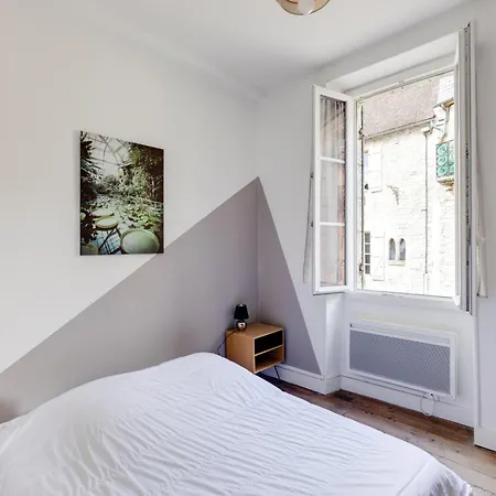 Maison Moderne, En Pierre Avec Terrasse Pour 6 * Montignac-Lascaux