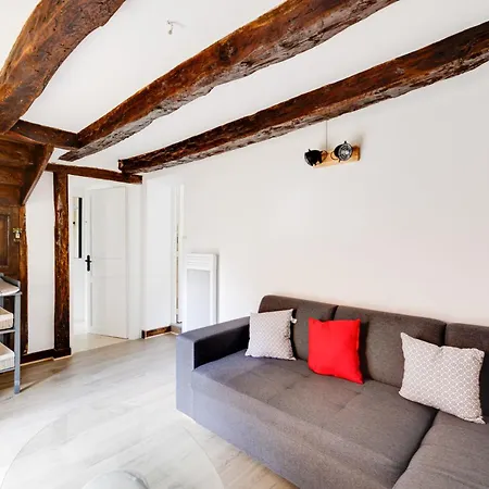Maison Moderne, En Pierre Avec Terrasse Pour 6 Монтиньяк